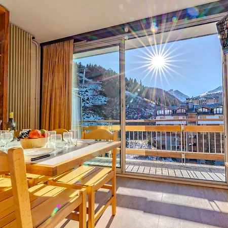 1650, In Out, Exceptional With Panoramic Views アパートホテル クールシュヴェル
