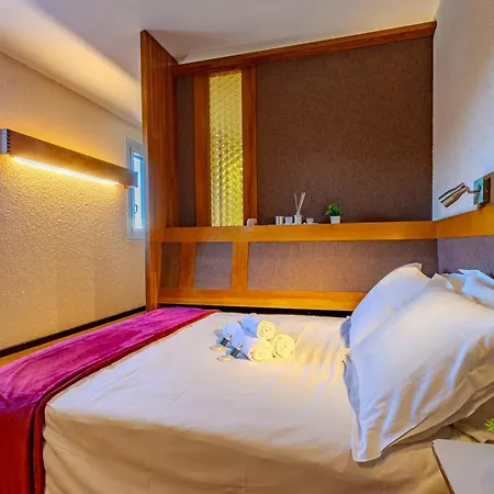1650, In Out, Exceptional With Panoramic Views アパートホテル 3*