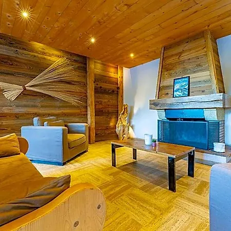 1650, In Out, Exceptional With Panoramic Views 3* Courchevel