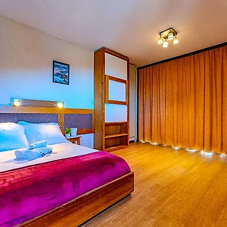 1650, In Out, Exceptional With Panoramic Views 3*